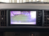 バックカメラ搭載。ガイドラインも表示されるのでバック駐車が苦手な方でも安心ですね♪
