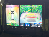 【360&deg;ビューモニター】専用のカメラにより、上から見下ろしたような視点で360度クルマの周囲を確認することができます☆死角部分も確認しやすく、狭い場所での切り返しや駐車もスムーズに行えます。