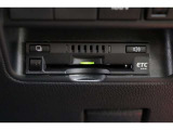 スッキリ装着されたビルトインタイプのETC!高速道路走行の料金所をノンストップで通過できます。※ ETCカードのお申し込みも当社にお任せ下さい!