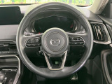 【純正革巻きステアリング】上質な革を使用することで、手にしっかり馴染みとても運転しやすいハンドルです♪