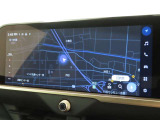 メーカー装着のディスプレイオーディオを装備しております。