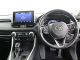 見通しのよいすっきりとした視界で、誰でも運転しやすいです。運転のしやすさは疲れにくさにも繋がりますよ♪