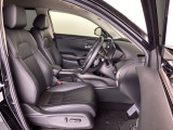 Hondaセンシング搭載ミリ波レーダーと単眼カメラで、クルマの前方の状況を認識。ブレーキやステアリングの制御技術と協調し、安心・快適な運転や事故回避を支援する先のシステムです
