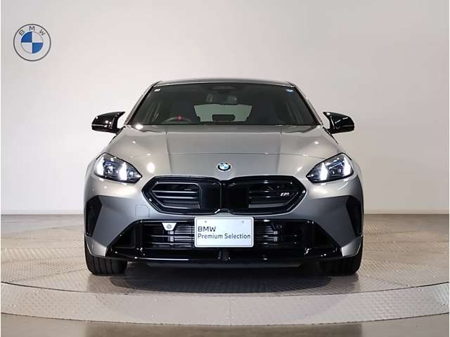 BMW 1シリーズ M135 xドライブ 4WD の中古車詳細 (9,000km, スカイ