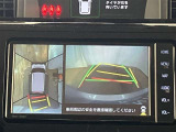マルチビューバックガイドモニターで、後方を確認しながら安心して駐車することができます。運転初心者も熟練者も必須の機能ですよ!