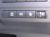 ドライブモードセレクターでSTANDARD、雪道にも強いSPORTとECOの3つの走りEVドライブを堪能できます。ブレーキペダルから足を離しても自動的にブレーキ力が保持されオートブレーキホールドも装備。