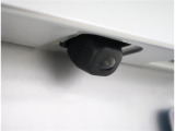 バックカメラが付いているので後方確認が非常にしやすいです。今や運転初心者も熟練者も必須装備!ついていて損はないですね♪