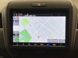 ナビゲーションはフルセグTV、インターナビ対応のGathers純正メモリーナビを搭載しています。Bluetoothオーディオ機能がありますので、スマートフォンなどの音楽も再生できます。