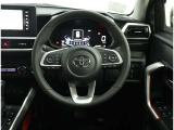各操作スイッチなどもハンドルから手を放すことなく操作可能で安全運転に支援いたします!
