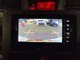 ディスプレイオーディオやカーナビは、現代のドライブにおいて欠かせない装備のひとつです。初めての場所でも迷いにくく、快適なルート案内で運転をサポートします。移動中のエンターテインメント性も高まります。