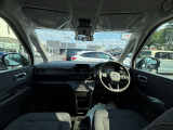 インパネ周りのお写真です。 視界が広く運転もしやすくなっております♪