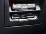 ETC車載器搭載です。スマートICも増えてきており、必須装備といって良い便利装備です。