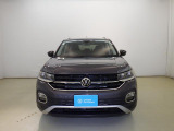 VWは小さな車も、大きな車も、平等です。クラスによって品質や安全性に差を付けない。ボディ剛性と精度、重厚なドアの音はどの車種も共通です。是非一度体感してみて下さい。
