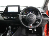 運転席廻りです。