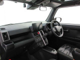 見晴らしのよい前方視界で、安全に運転いただけます。