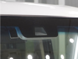 運転する人も、そうでない人も、家族みんなが安心して、自由にお出かけできる生活をサポートする先進機能。