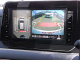 アラウンドビューモニター搭載!9インチ大型ナビモニターに、真上から見下ろしているかのような映像を見ながら安全に駐車できます。さらに人や自転車など周囲に動くものがあると表示とブザーでお知らせします。