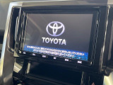 【純正9型ナビ】人気の大型9インチナビを装備。存在感のある大画面はインパクト大!ナビ利用時のマップ表示は見やすく、テレビやDVDは臨場感がアップ!いつものドライブがグッと楽しくなります♪