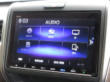 ナビゲーションは純正9インチメモリーナビ(VXM-227VFNi)を装着しております。AM、FM、CD、DVD再生、Bluetooth、音楽録音再生、フルセグTVがご使用いただけます。