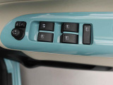 パワーウィンドゥ 運転席ドアスイッチ照明付です。電動格納ミラーも手元でワンモーションで可能です。