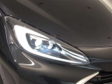 LEDヘッドランプ。消費電力も少なく寿命も長いのがLEDの特徴。HIDのような点灯のタイムラグもなくパッと明るくなるのも特徴です。