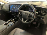 コックピットのような運転席は、ドライバーの運転する楽しさをさらに引き立ててくれます。