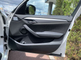 ☆クルマ買ったらエンジンオイル無料のテクノオートリアルです。納車時より走行距離4000キロ又は6ヶ月に一回のペースでご来店していただければ、エンジンオイル交換が無料です!工賃・オイル代金が0円!
