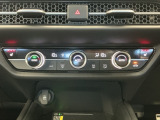 Wエアコン付きです!運転席・助手席それぞれ快適な車内でお過ごしいただけます。寒い時期には嬉しいシートヒーター付きです!