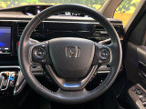 【純正革巻きステアリング】上質な革を使用することで、手にしっかり馴染みとても運転しやすいハンドルです♪