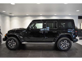 横から見てもJeepだとわかりますね!