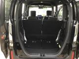 4名乗車でも荷物スペースは確保されています。