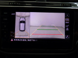 アラウンドビューモニター。バックカメラはもちろん車を上空から見たようなカメラで周囲の様子をモニターできます。