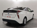 燃費に優れたハイブリッドカーのプリウスです。