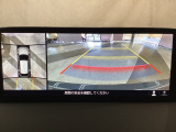 狭い場所での駐車やすれ違いなどでより的確な運転操作に役立つ360&deg;ビューモニターが装備されています。
