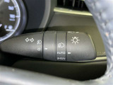 【オートライト】車外の明るさに応じて自動的にライトの点灯・消灯をしてくれます