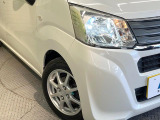 【LEDヘッドライト】悪天候や夜間走行時も良好な視界を確保し安心して運転できる高輝度LEDヘッドライトを装備!点灯速度が早く、消費電力も抑えられています。