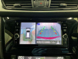 アラウンドビューモニターで、車庫入れも安心です