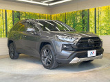 高透明度のガラス皮膜で撥水はもちろん、上質なツヤ・光沢を実現。紫外線や酸性雨から大切な愛車を保護し、色あせ・劣化を防止。「弾スプラッシュコート」、「弾プリミッサコート」からお選びいただけます。