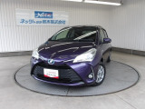 トヨタセーフティセンス搭載!トヨタを代表するコンパクトカー「ヴィッツ」!嬉しいハイブリッドモデル!取り回しが良くスイスイ運転しやすいと好評です!普段使いやお出かけに便利なLEDライト・ナビ・ETC装備
