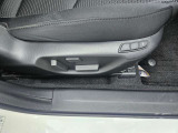 【運転席パワーシート&ドライビングポジションメモリー機能】運転手にあったシートパターン設定可能です。