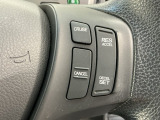 アクセルから足を離しても設定したスピードを保ち走行し、高速道路での疲労軽減に役立つクルーズコントロール付きです!