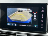 バックカメラも装備しております。車庫入れの苦手なお客様、もうご心配いりません。バックカメラがあれば、ぶつける心配無し?!重宝します!!