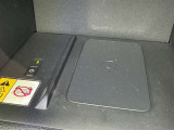ワイヤレス充電機能で接続の手間いらず。スマートフォンなどをワイヤレスで充電可能です。