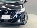 【ハイビームアシスト】先行車または対向車や周囲の明るさなどに応じ、自動的に上向きと下向きを切り替えてくれます★