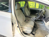 運転席シート廻りは使用感も少なく、良好な状態となっています。前オーナー様が丁寧に使っていたことがよくわかりますね。