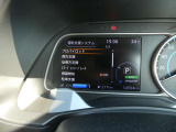 後側方車両検知警報が付いています!車両の後ろ側方の死角に車が居る場合にドアミラーのランプが点灯し、注意を促してくれます!車線変更などのときにとても便利ですね!
