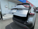 オートバックドア装備!バックドアや運転席のスイッチ、リモコンキーでも開閉操作できるんですよ!