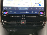 オートエアコンは温度を設定するだけで、自動で風量などを設定してくれます。運転しながら操作も必要ないので、安全性も向上します。