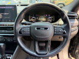 ステアリングを握れば目の前にJeepワールドが広がります!