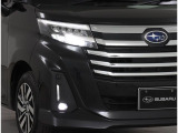 白く明るい光で夜間走行の安心感を高めるLEDヘッドランプです。
